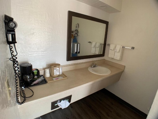 Brookings Inn Resort image 13